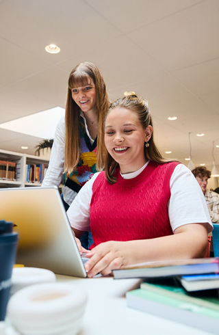 VT studeren studiecentrum twee meiden