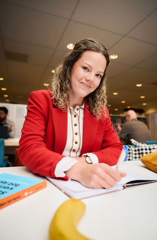 DT student in studiecentrum