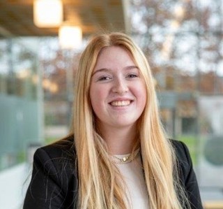 Megan Aartsen 2 Klein Liggend
