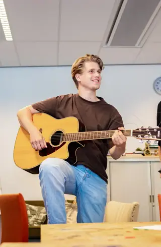 vt groepje met gitaar